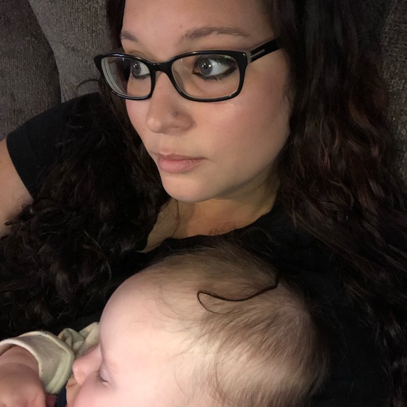 Meet your Posher, Gabrielle - Picture 1 of 1